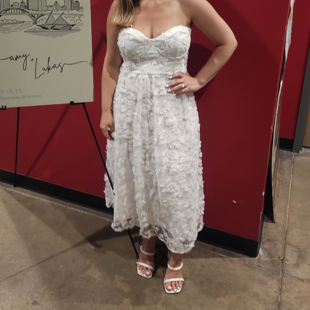Lulus Quite Perfect White Floral Embroidered Strapless Midi Dress - Size M